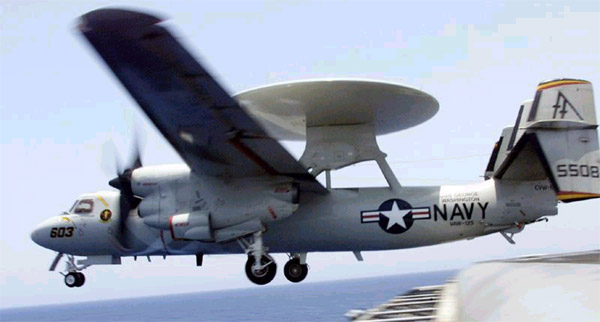 Photographie du Grumman E-2 Hawkeye