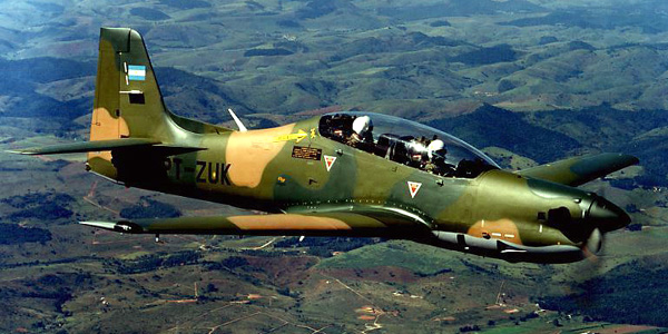 Photographie n°1 du Embraer EMB 312 Tucano