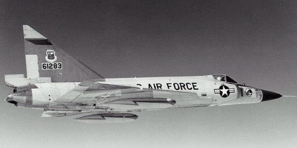 Photographie du Convair F-102 Delta Dagger