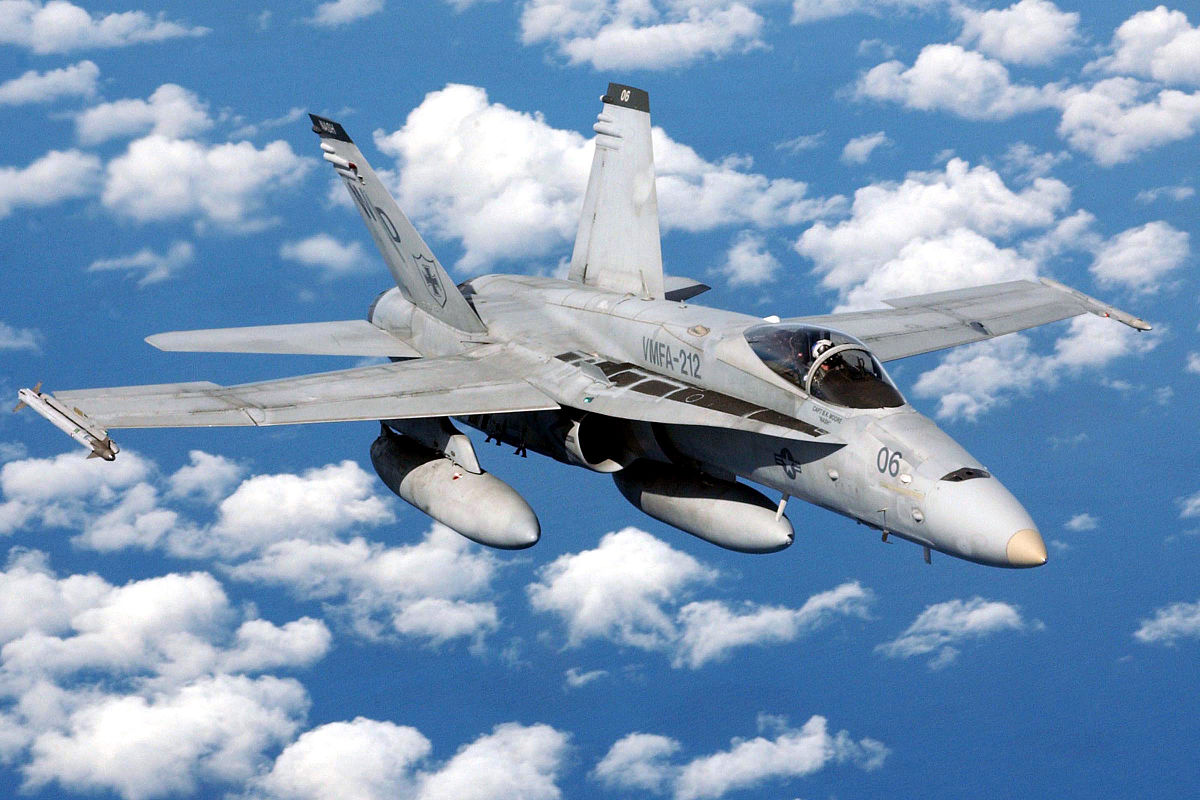 Mcdonnell Douglas Fa 18 Hornet —