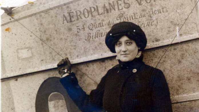 Elise DEROCHE — Biographie avionslegendaires.net
