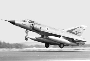 Mirage IIICJ en action.