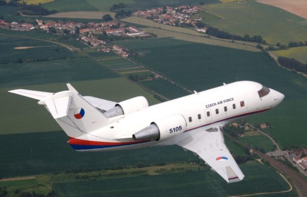 Bombardier CL-601 Challenger.