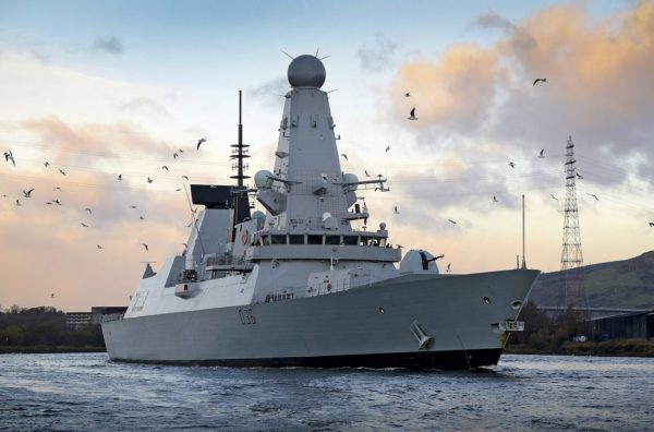 Le HMS Defender.