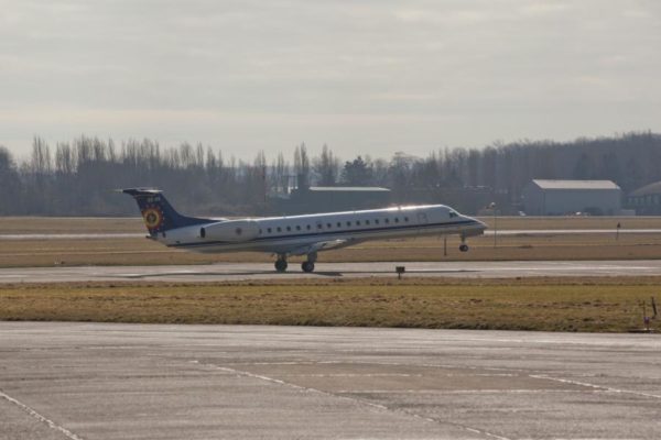 Embraer ERJ-145LR.