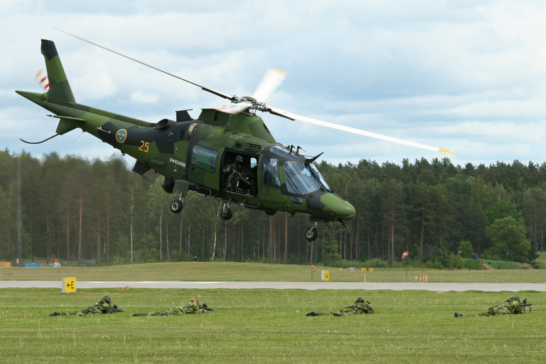 les-avions-et-h-licos-de-la-flygvapnet-en-2016-et-en-images