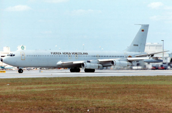 Boeing 707-384CKC