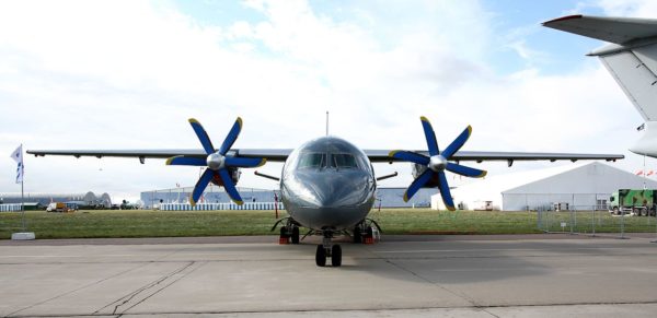 Antonov An-140.FAé Russe