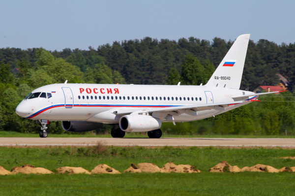 Sukhoi S-100 Superjet.FAé Russe