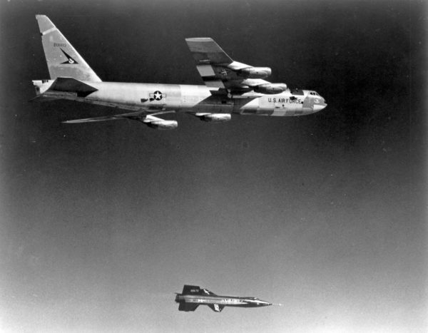  Boeing-NB-52A.X-15_Wikimédia