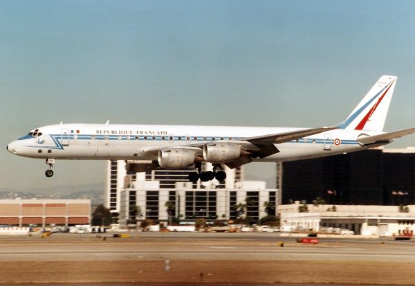 Le Douglas DC-8, autant transport présidentiel que bonne à tout faire à long rayon d'action.