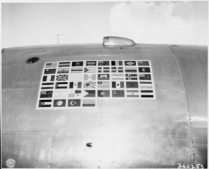 Les drapeaux des pays visités par l'avion.