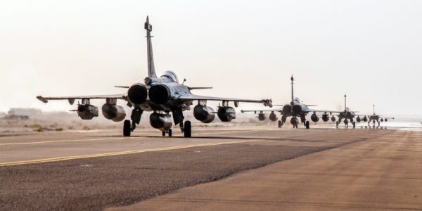 Les quatre Rafale juste avant leur décollage.