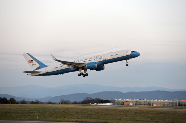 Boeing C-32A.