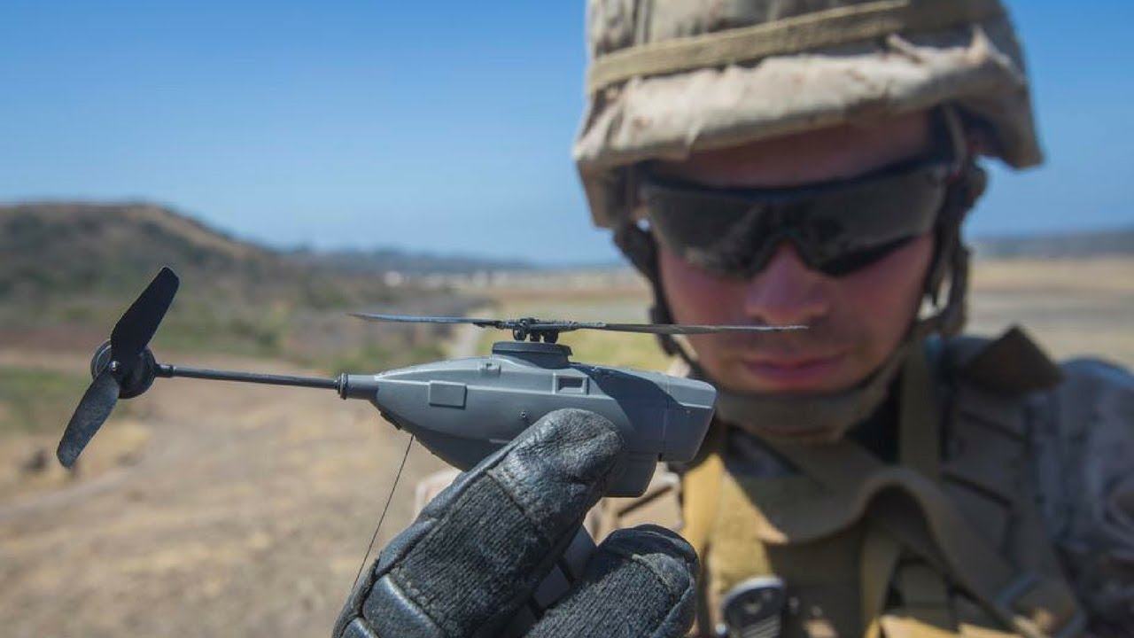 Les forces armées américaines et françaises optent pour le même micro-drone  - avionslegendaires.net