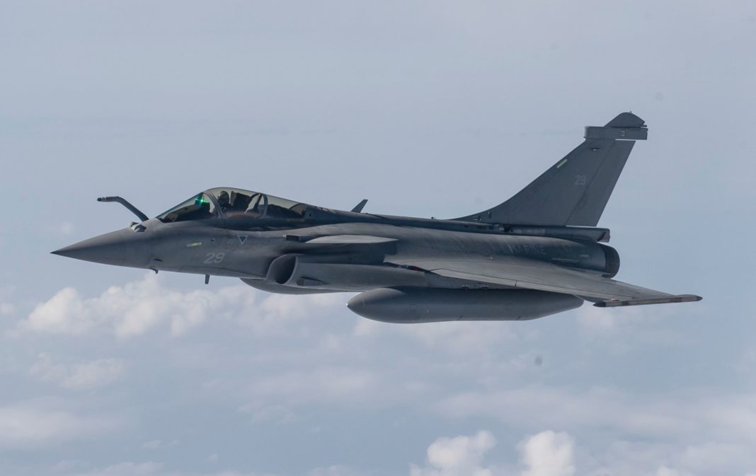 Rafale M, le meilleur chasseur embarqué au monde ! —