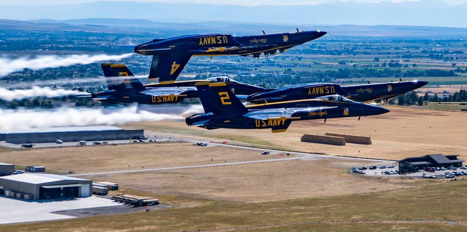 Absence Blue Après 35 ans d'absence les Blue Angels reviennent au meeting de ...