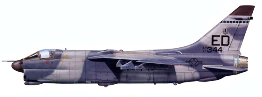 Profil couleur du Vought (L.T.V.) YA-7F Strikefighter