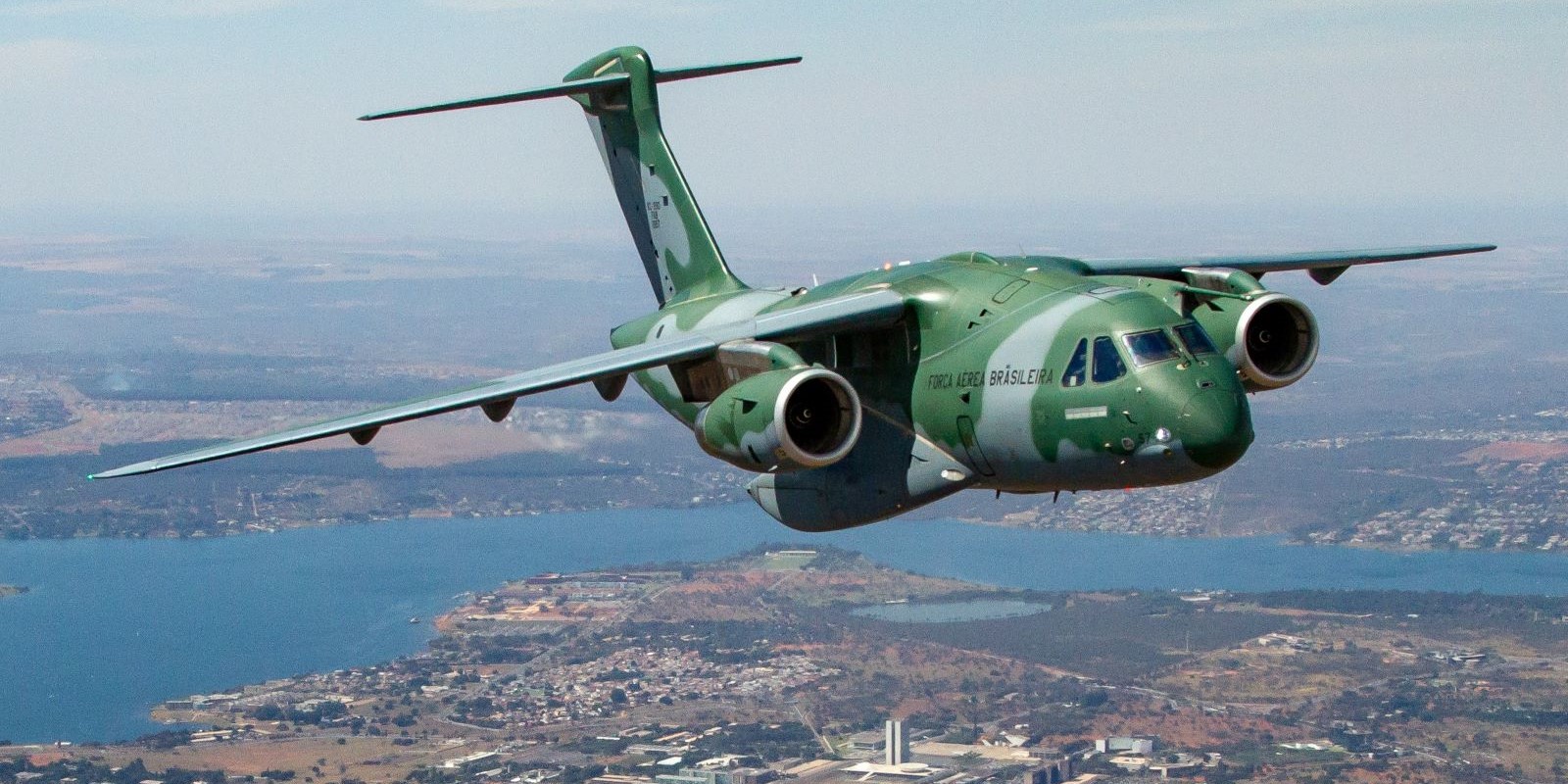 L'Embraer C-390 Millennium se prépare à atterrir au Maroc ...