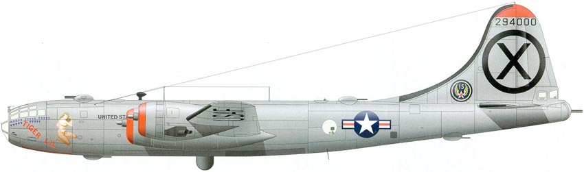 Profil couleur du Boeing F-13 Superfortress Profil couleur du Boeing F-13 Superfortress