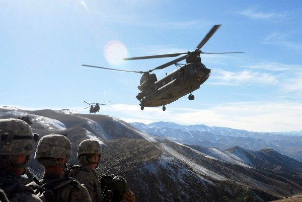 Increvable Chinook, toujours sur la brèche avec les G.I.'s.