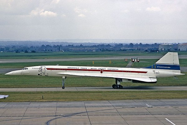 Concorde 002 au roulage.