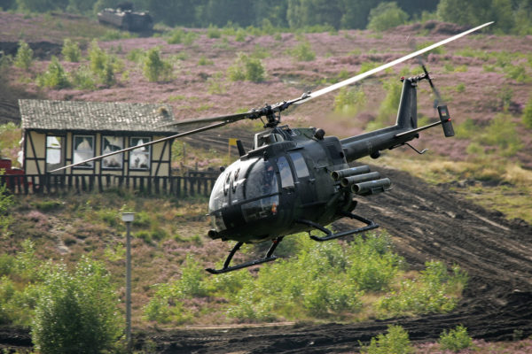  Un MBB Bö 105 PAH antichar de l'armée allemande.