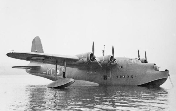 Short Sunderland du Coastal Command au mouillage.