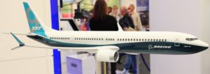 Maquette du 737 max avec c’est étrange bout d’ailes (winglet, destiner a améliorer l’aérodynamique)