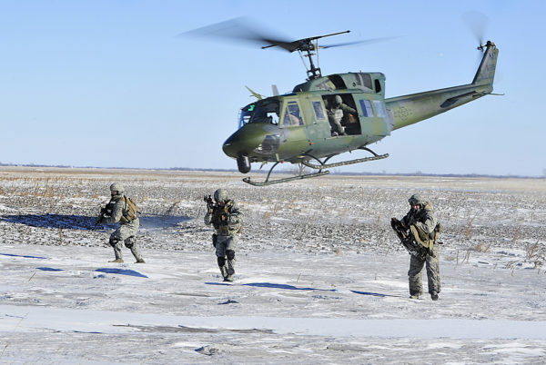 Un des Bell UH-1N appartenant au 91st Missile Wing déployé pour la sécurité à Minot-AFB.