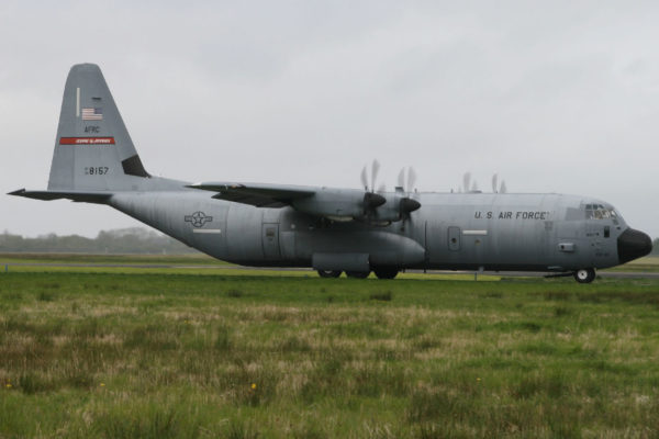 Lockheed-Martin C-130J-30 de l'US Air Force. Cet avion pourrait préfigurer la future version allongée du LM-100J.