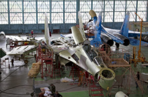 Remise en condition locale de Su-27 ukrainiens.