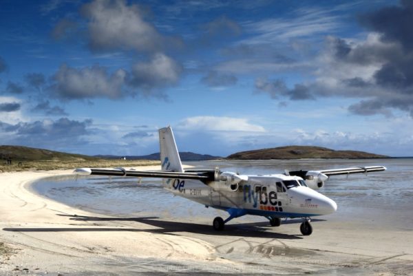 Twin Otter Barra-Airport-Outer-Hebrides-Scotland